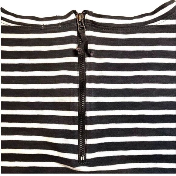 J Crew Striped Top with 3/4 Length Sleeves in Charcoal Grey/White Women’s Large - Picture 4 of 5